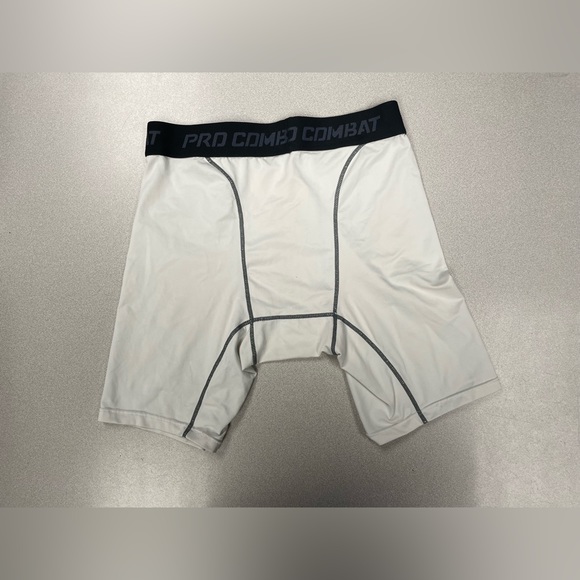 Men's Pro Combat underwear, size M. - Picture 2 of 2